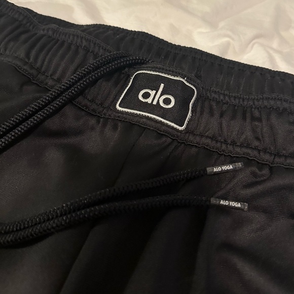 ALO Yoga Prizewinner Sweatpants - Black, Size Large - Picture 3 of 4